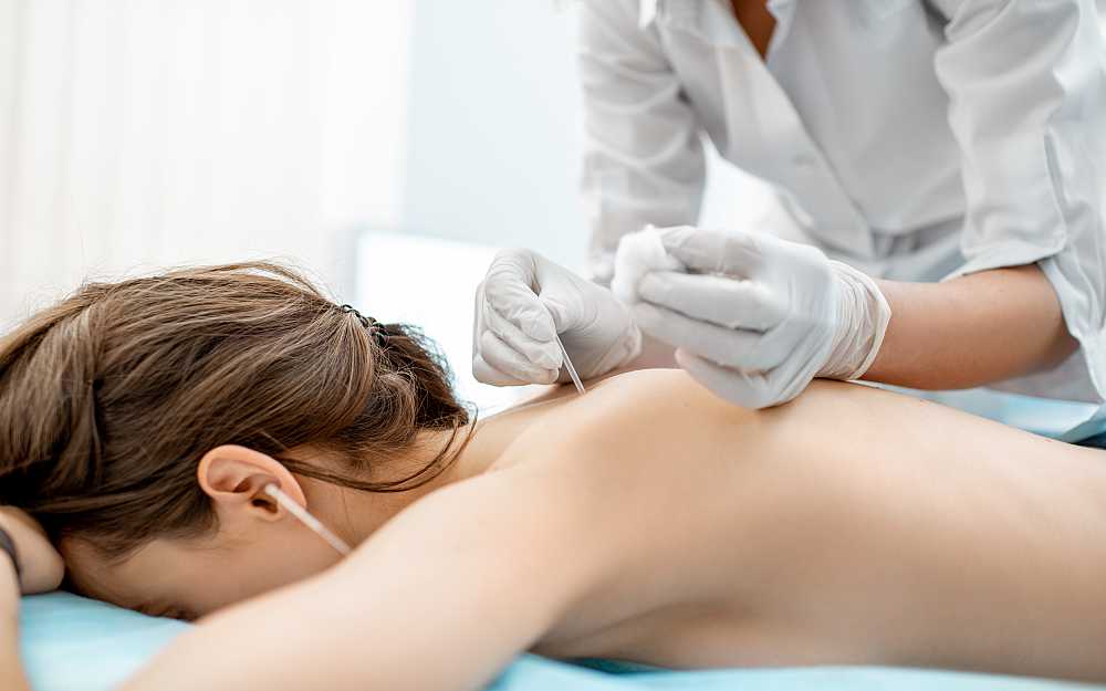 Acupuncture service tile