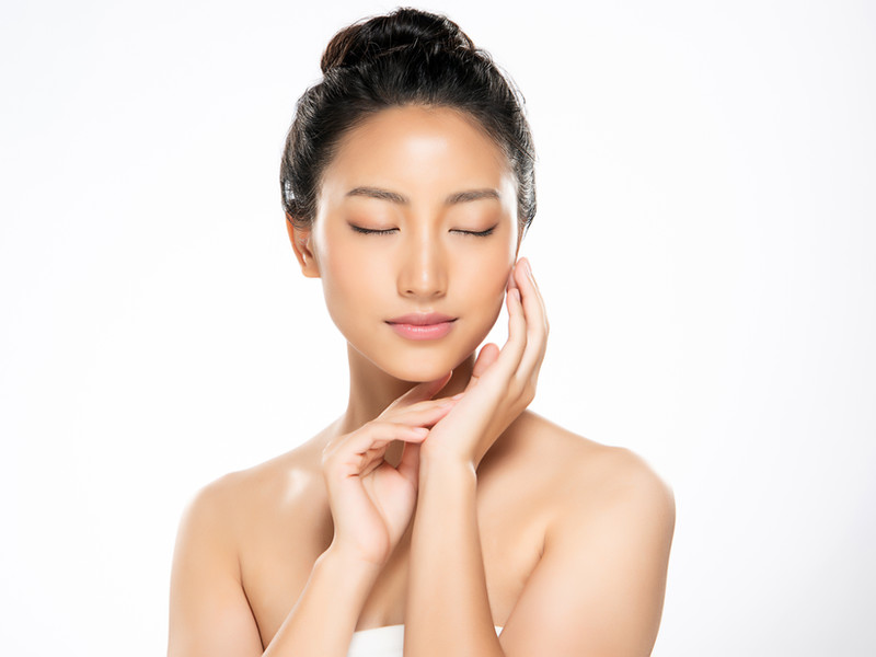 Smooth Shiny Skin after receiving a Hydrafacial treatment
