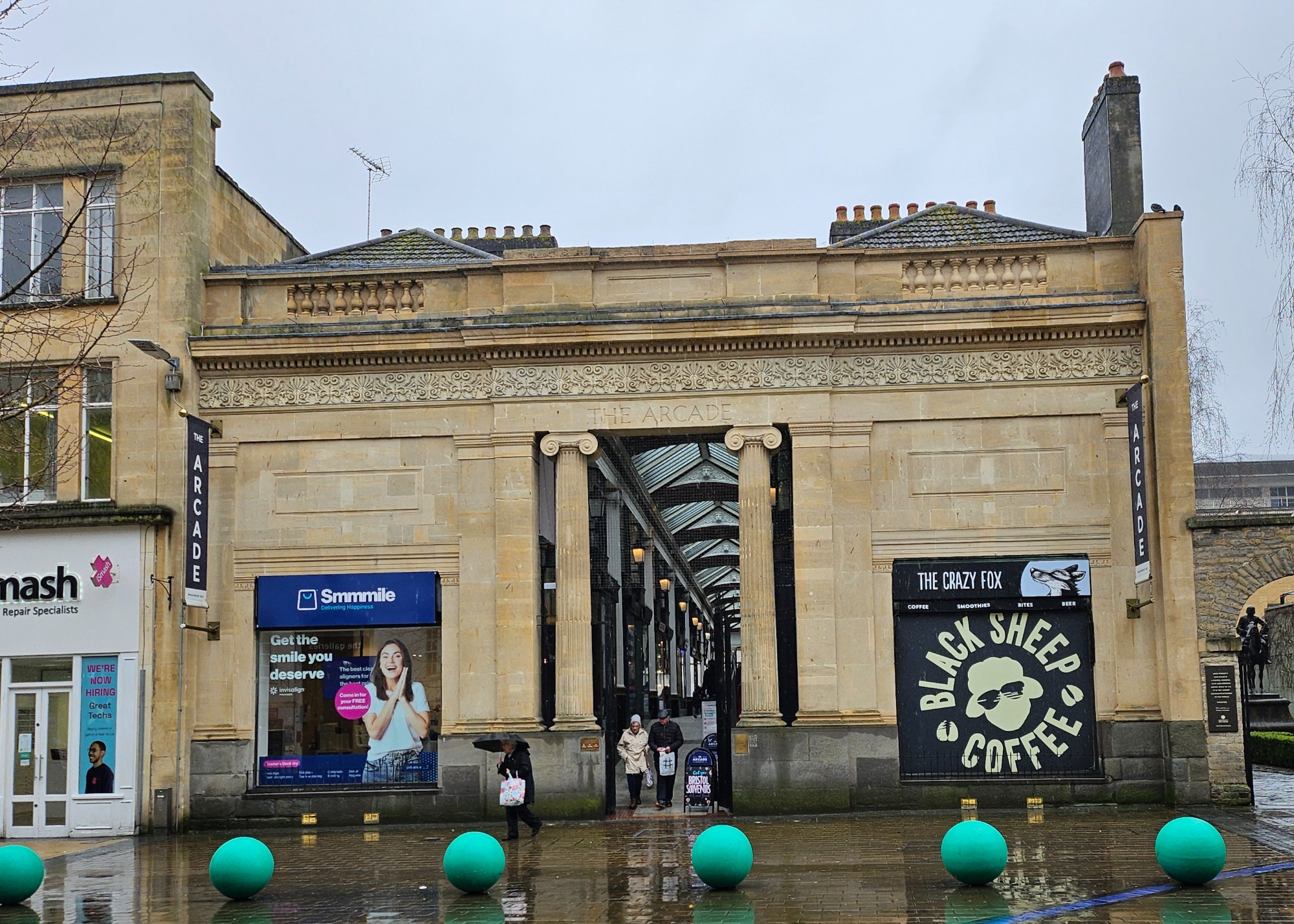 The Arcade, Bristol – building entrance where the clinic is located