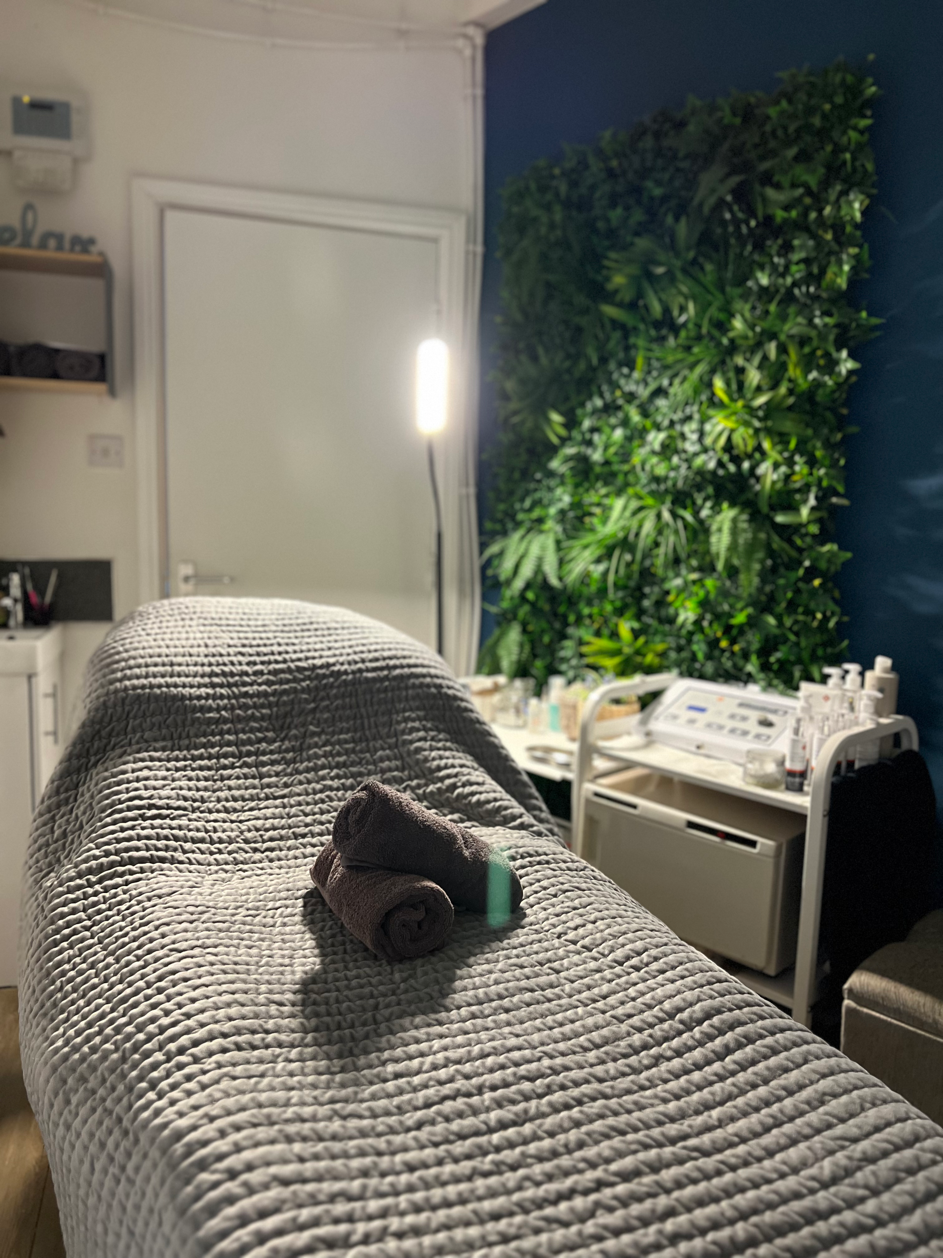 Inside L'Exquise Beauty & Aesthetics