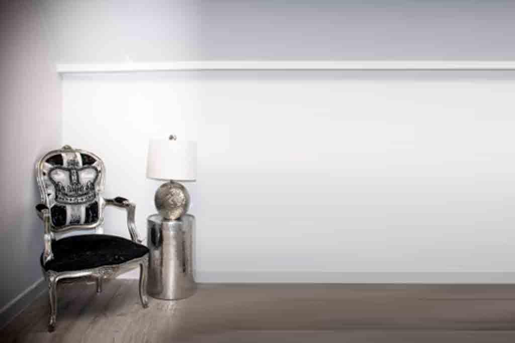 Treatment chair at Medikas clinic