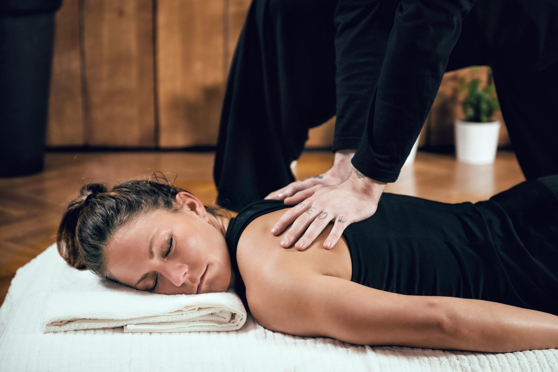 Zen-Touch Shiatsu therapy session at Ren Acupuncture