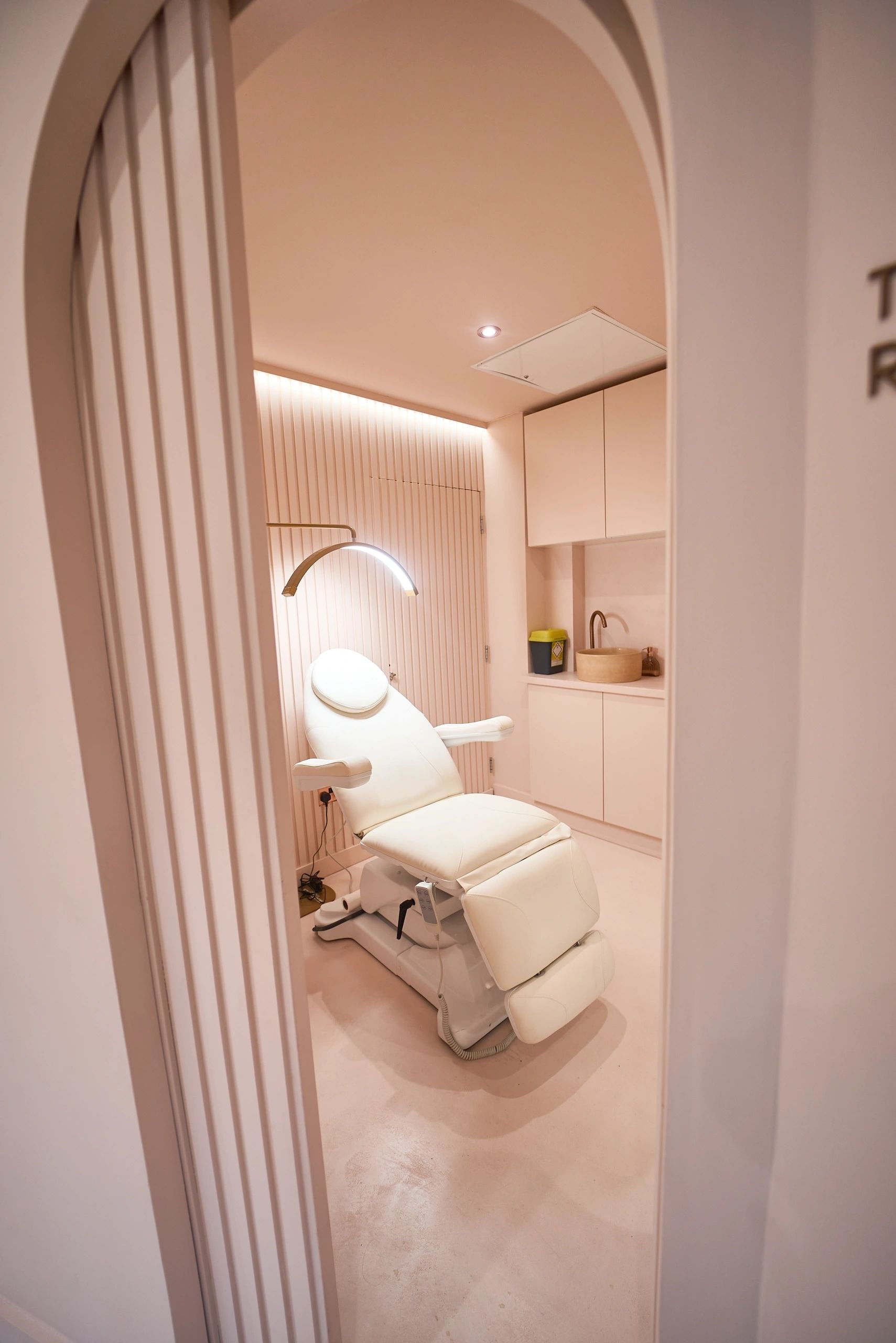 Skins Clinic Manchester modern treatment space