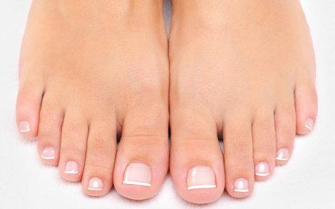 Infections of the nails and skin